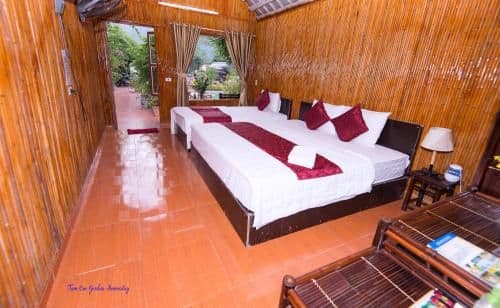 Bungalow with Pool View