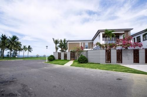 The Five Villa 5 Bedrooms Beachfront - K24