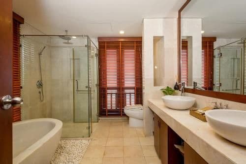 Villa 4 bedrooms with garden view