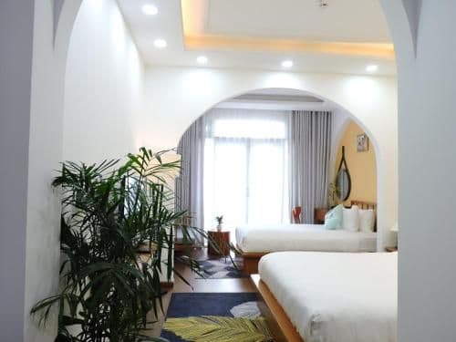 Triple Room with Balcony + Free Laundry