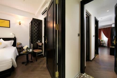 Connecting Suite City View