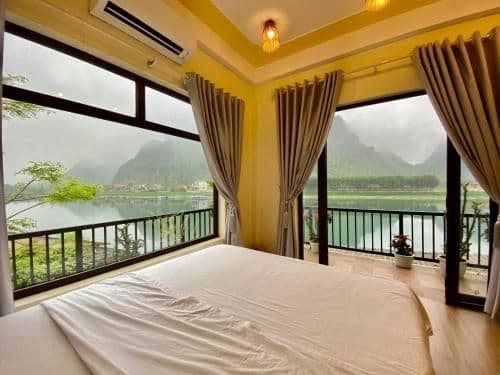 Double Room with Mountain View