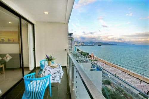 One-Bedroom Apartment with Balcony and Sea View
