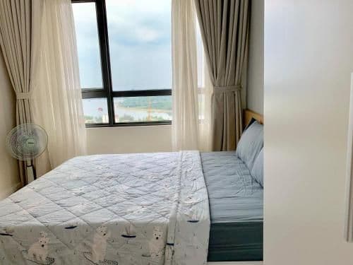 Apartment with Lake View