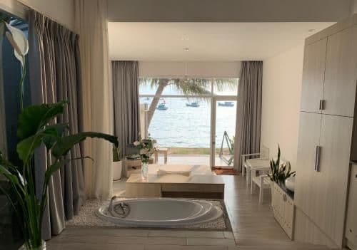 Studio with Sea View