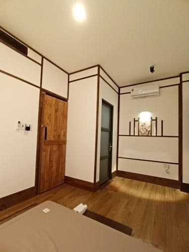 Deluxe Double Room with Shower