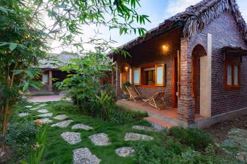 Bungalow with Patio
