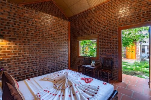 Bungalow with Patio