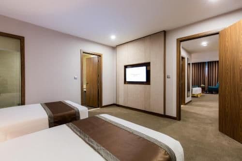 Deluxe Family Room
