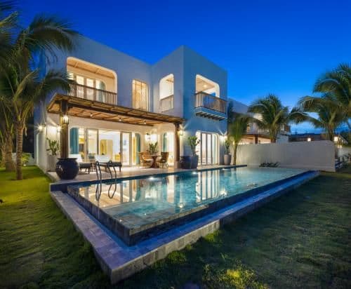 Three-Bedroom Pool Villa with Ocean View