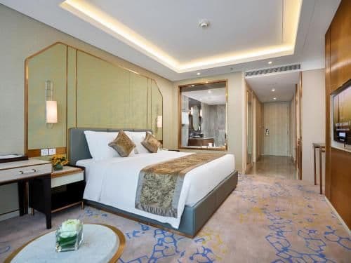 Club King Room with Sky View - Club Lounge Access