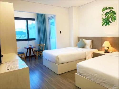 Superior Twin Room with City View