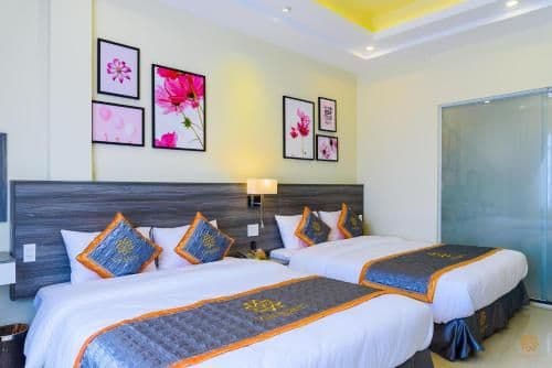 Deluxe Family Room