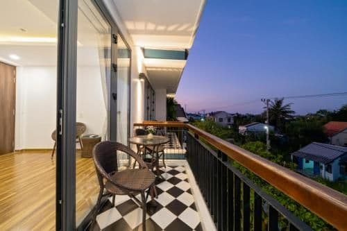Deluxe Triple Room with City View