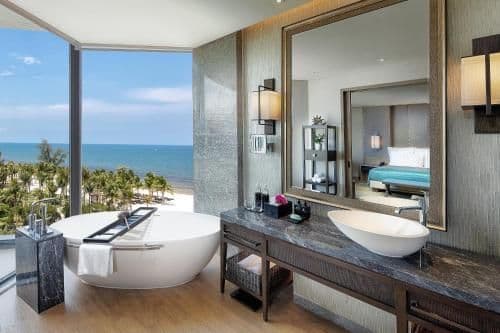 Classic King Room with Ocean View