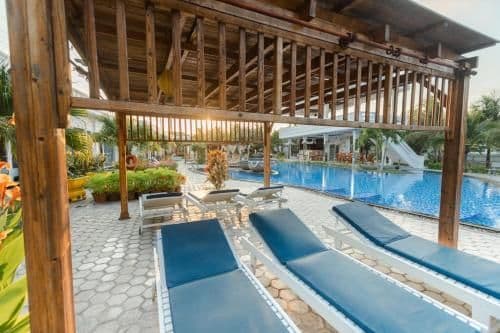 Family Room with Garden View