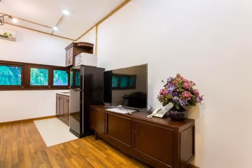 Apartment with Shower