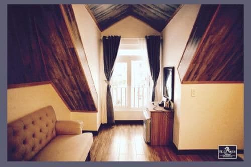 Deluxe King Suite