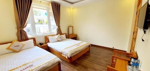 Quadruple Room with Window
