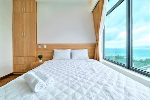 Deluxe Apartment with Partial Sea View