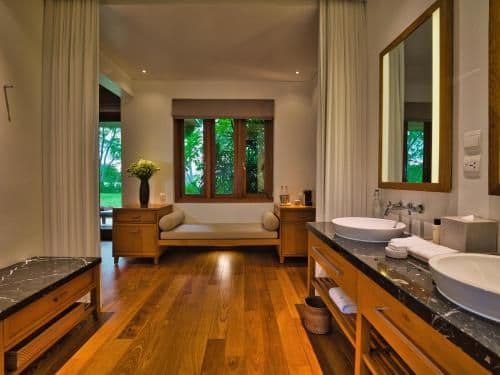 Lake Room