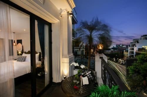 JM Marvel Balcony Room