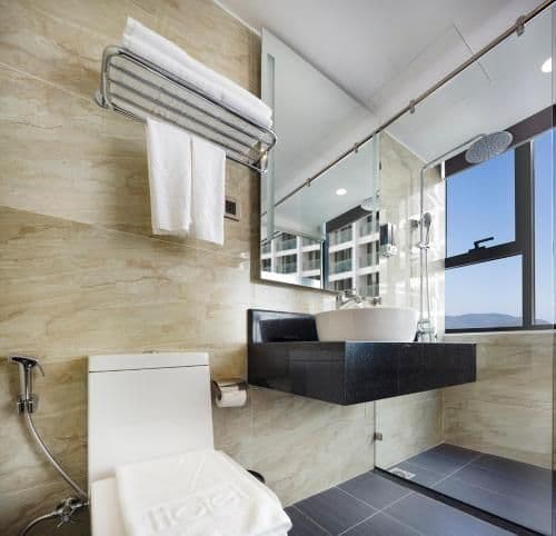 Premier Deluxe Double or Twin Room with Partial Sea View