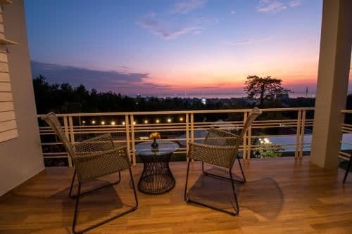 Family Room with Mountain View