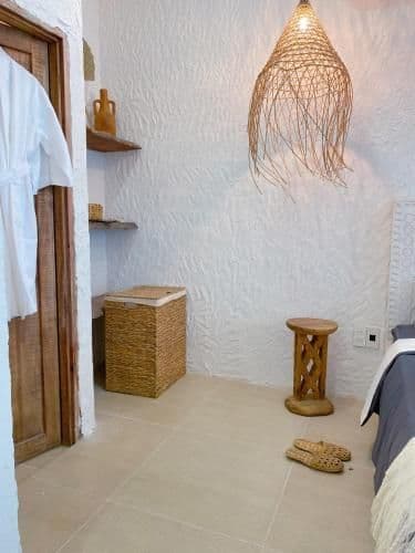 One-Bedroom Bungalow