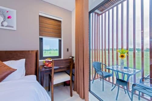 Deluxe Queen Room
