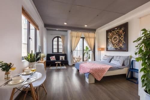 Studio with Balcony
