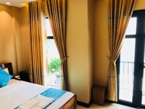 Double Room with Balcony (2 Adults + 1 Child)