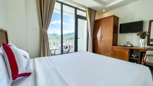 Double Room with Mountain View