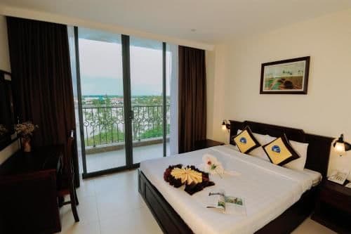 Deluxe Family Room