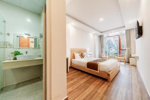 Queen Room with Balcony