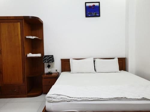 Deluxe Room (2 Adults + 1 Child)