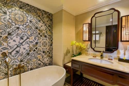 King Suite with Balcony and River View