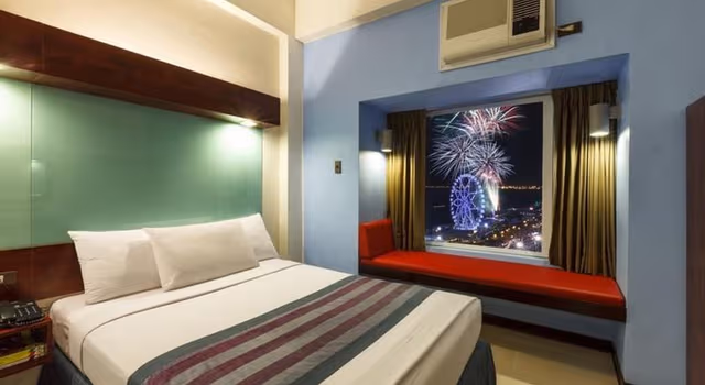 SUITE QUEEN SIZE BED