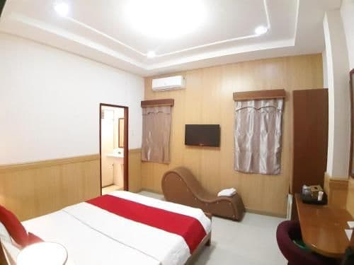 Queen Room with Garden View