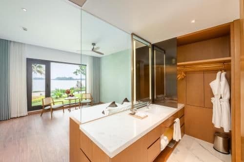 Double Room with Lake View