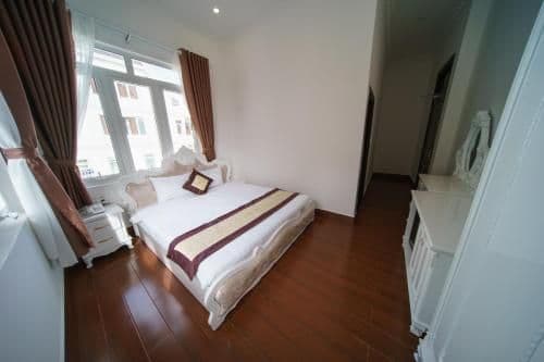 Deluxe Room (2 Adults + 1 Child)
