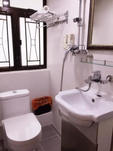 Standard Double Room (with windows)