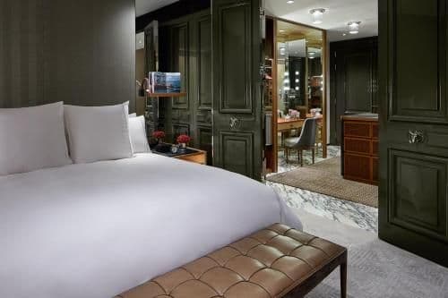 Manor Suite