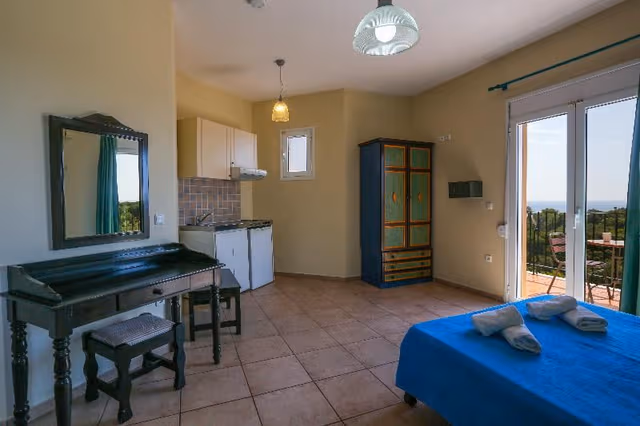 STUDIO SUPERIOR SEA VIEW