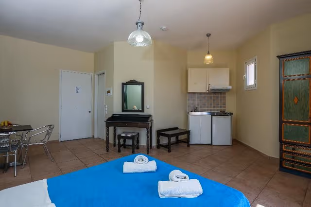 STUDIO SUPERIOR SEA VIEW