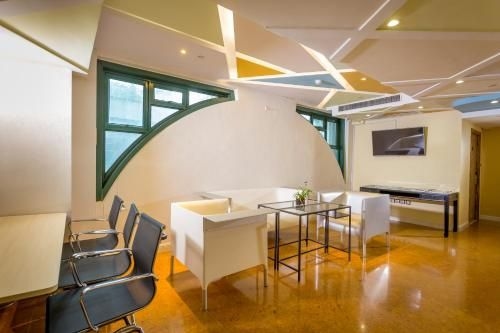Harbour Bay Hotel3