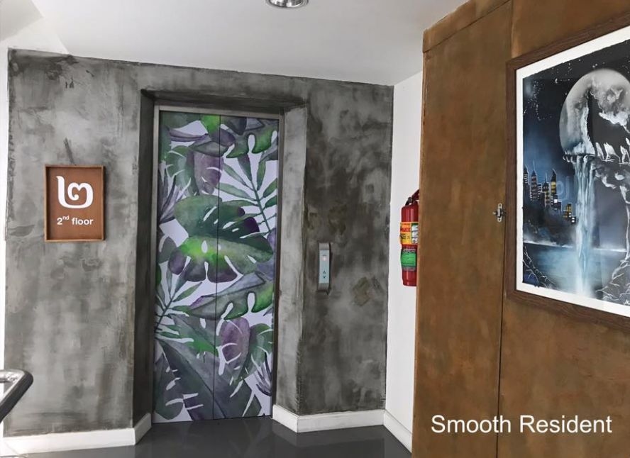 Smooth Resident Apartment0