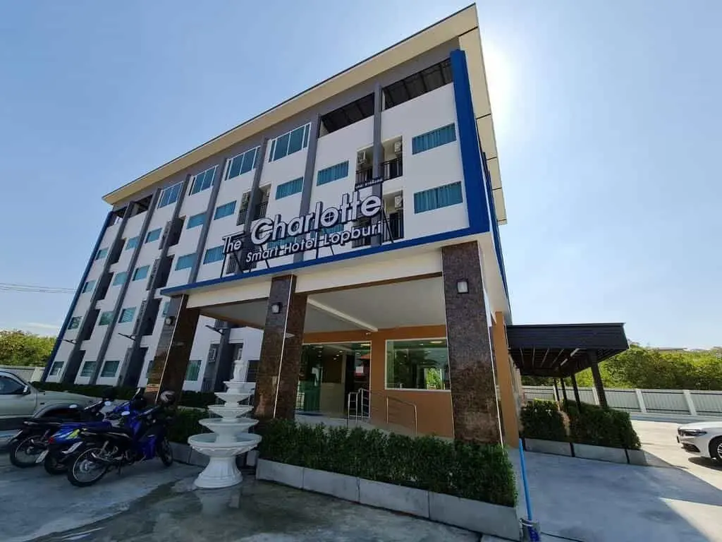โรงแรมชาร์ล็อต สมาร์ท ลพบุรี โรงแรมชาร์ล็อต สมาร์ท ลพบุรี