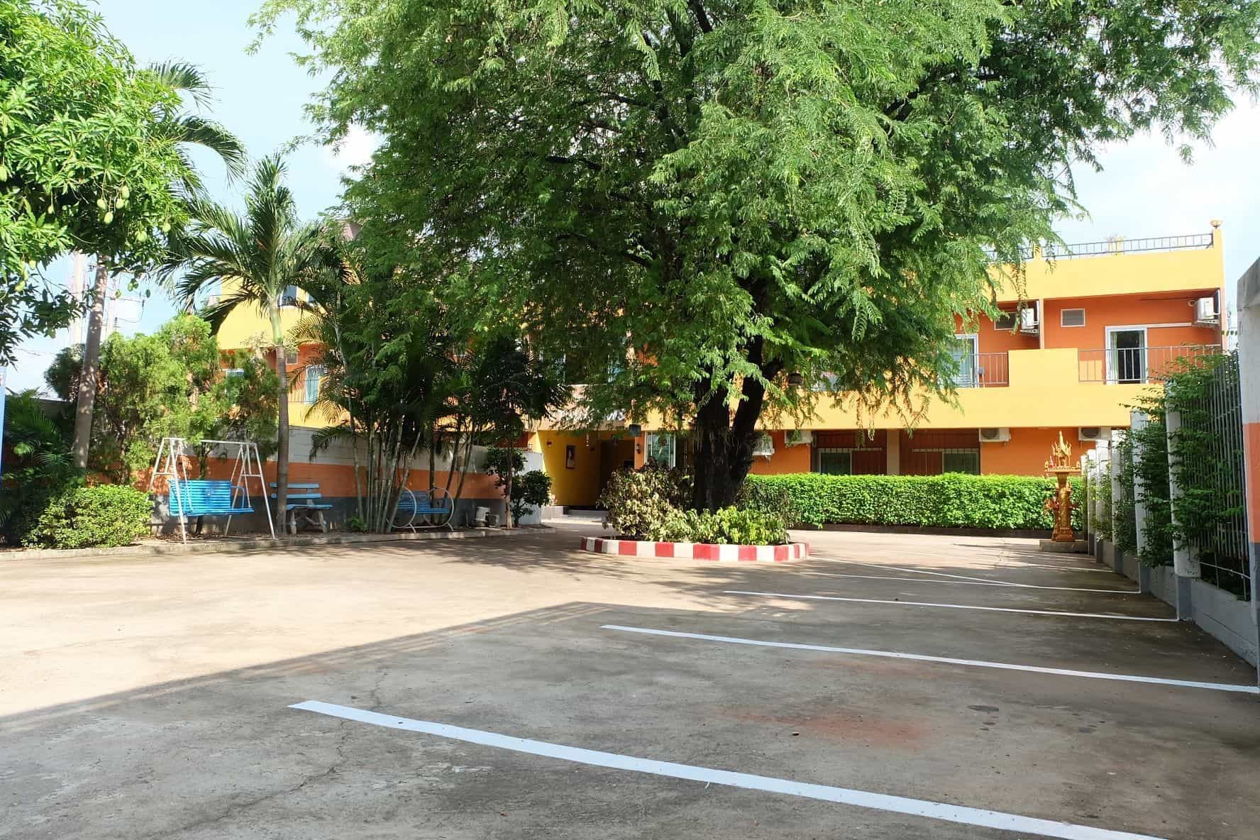 Baan Premsiri Baan Premsiri