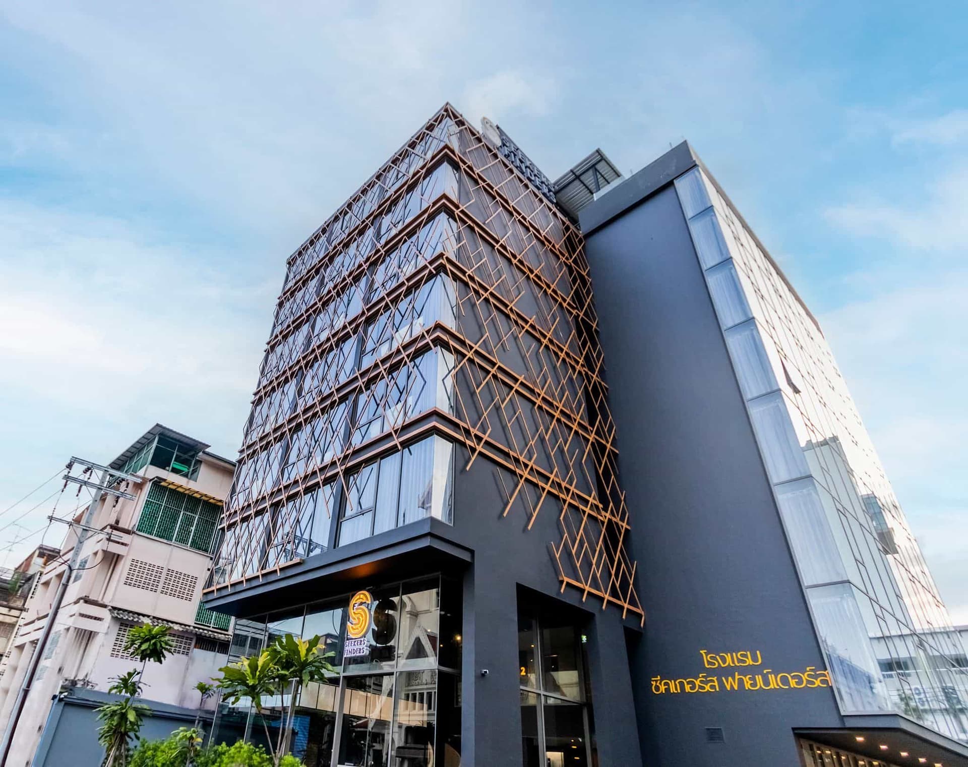 โรงแรมซีคเกอร์ส ไฟเดอร์ พระราม 4 ชัวร์สเตย์ คอลเลกชัน บาย เบสต์เวสเทิร์น โรงแรมซีคเกอร์ส ไฟเดอร์ พระราม 4 ชัวร์สเตย์ คอลเลกชัน บาย เบสต์เวสเทิร์น
